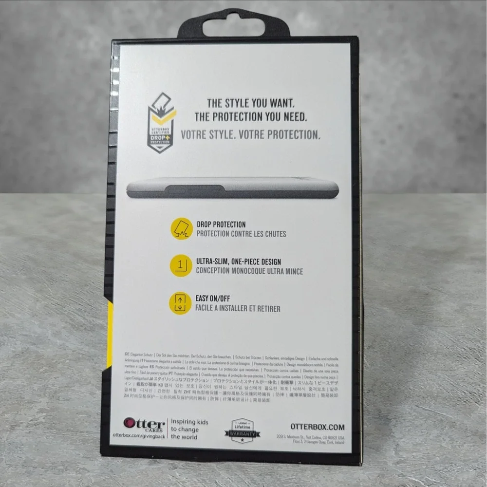 H1.  Otterbox‎ Symmetry Series Case for Apple iPhone 11 Pro In Clear